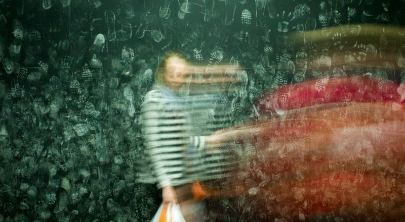 Étonnamment étonnée