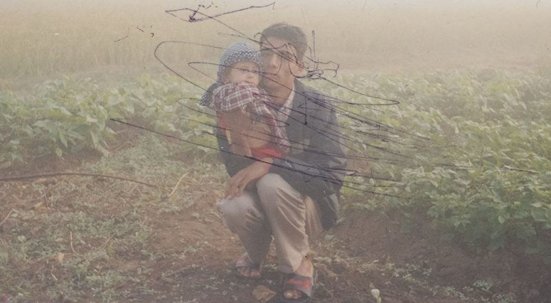 Figures with absent landscapes